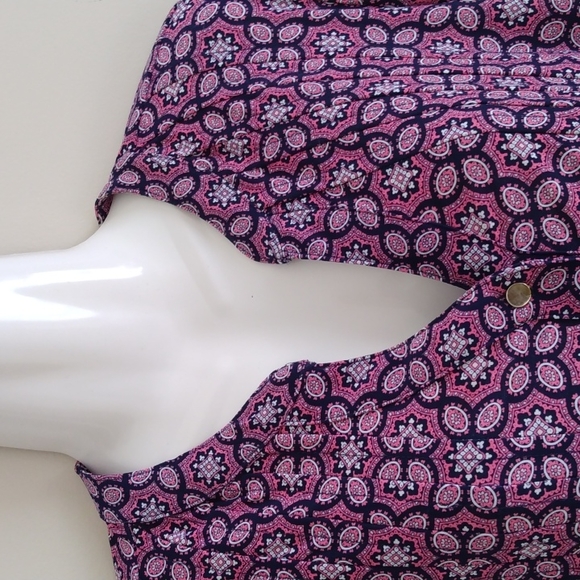 SOLD Westport Soft & stretchy blue bandana print blouse - Picture 6 of 8
